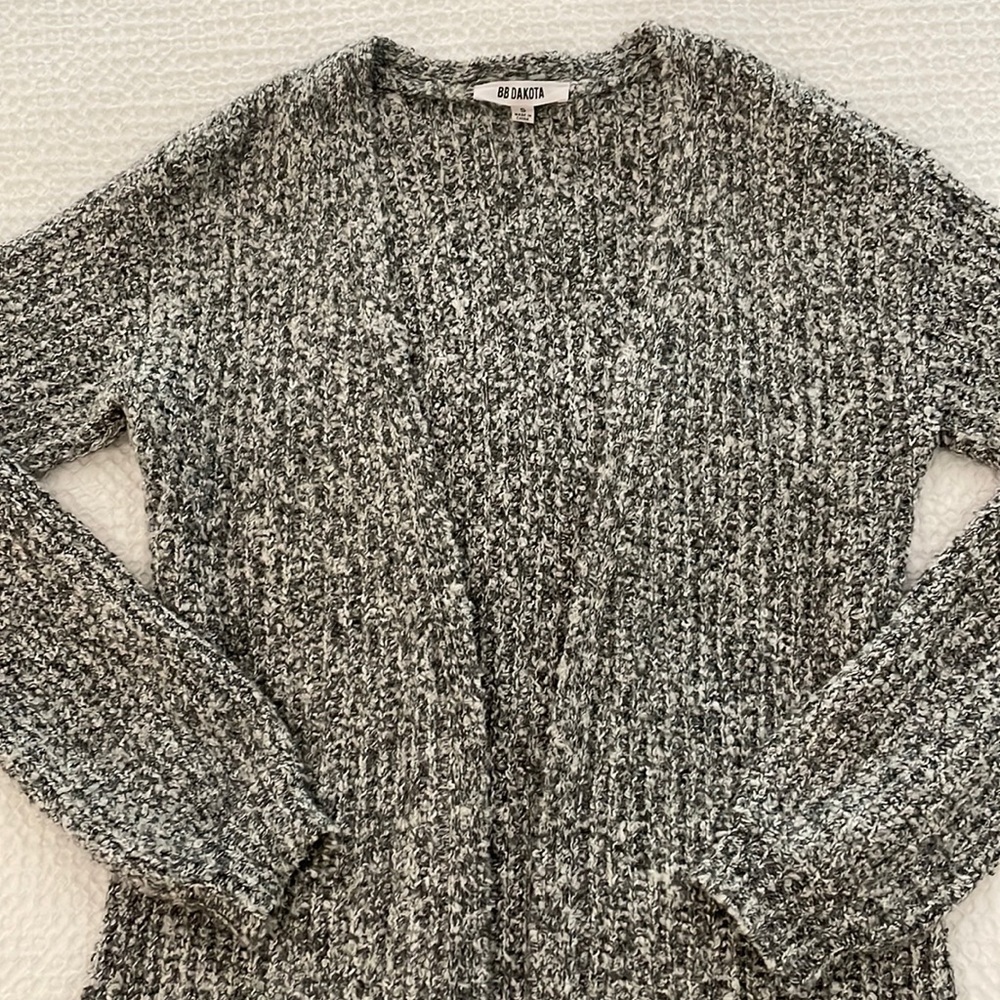 BB Dakota long cardigan with pockets; size small; open front